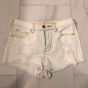 Bullhead high waisted shorts